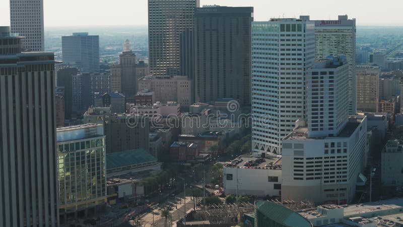 Drone shot d'element centre-ville skyline new orleans louisiana.