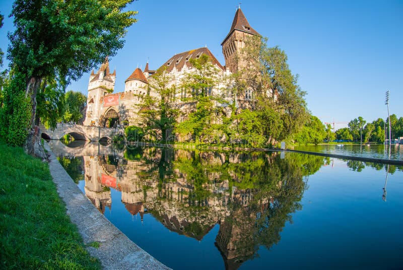 Droomkasteel Boedapest stock fotografie Droomkasteel Boedapest stock fotografie