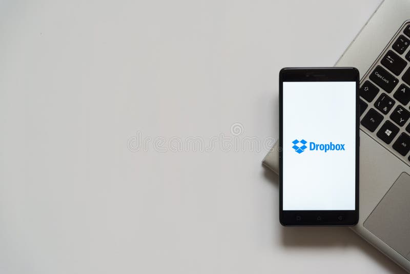 dropbox logo on iphone 8 dropbox logo on iphone 8
