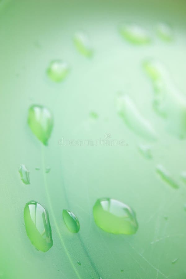 Download Droppgreen fotografering för bildbyråer. Bild av droplet - 28851