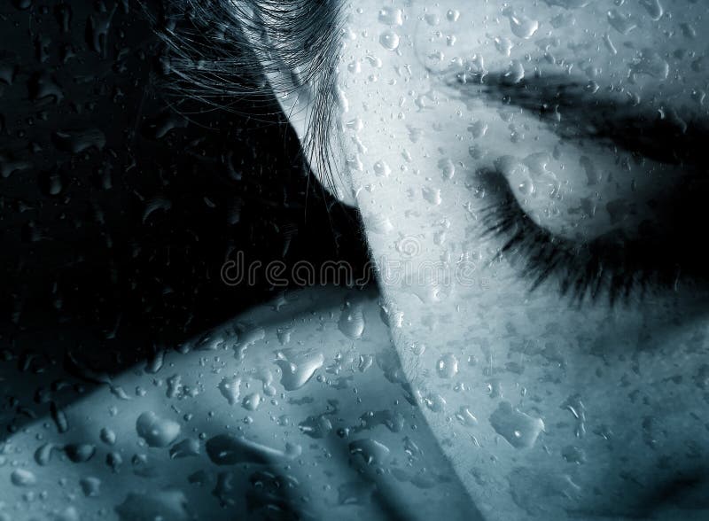 droppregnkvinna arkivbilder droppregnkvinna arkivbilder