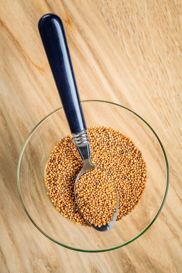 Dry mustard seeds spoon stock photo. Image of ingredient 61839766