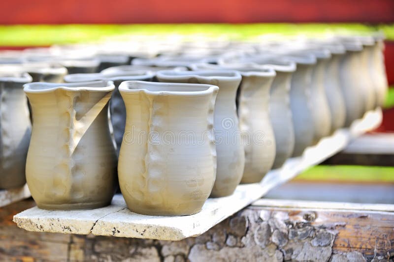 Drying ceramic vase