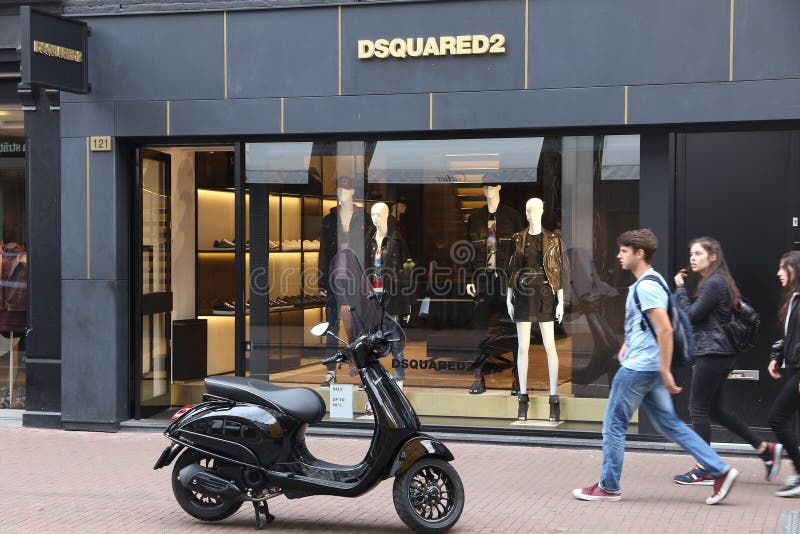 fiets Gevoel van schuld ondernemer Dsquared2 Shop Photos - Free & Royalty-Free Stock Photos from Dreamstime