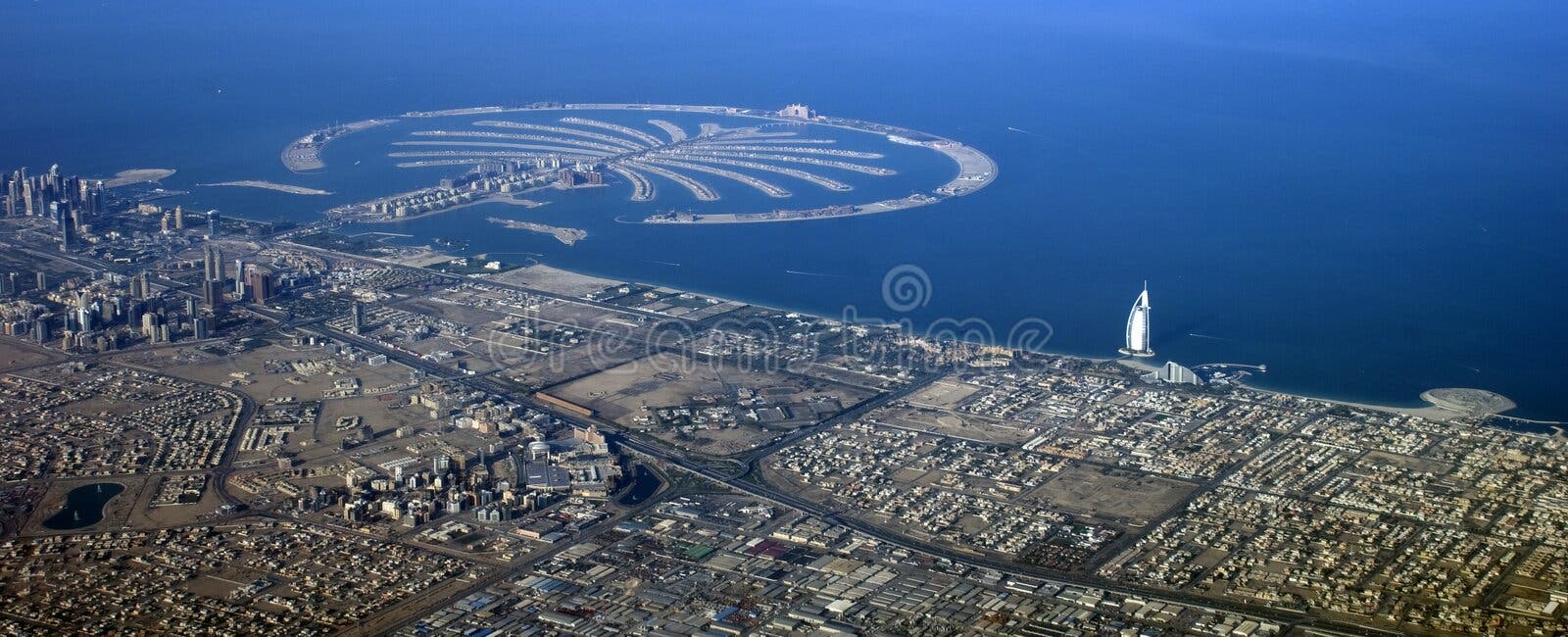Jumeirah Palm Island stock image. Image of city, earth 3008239