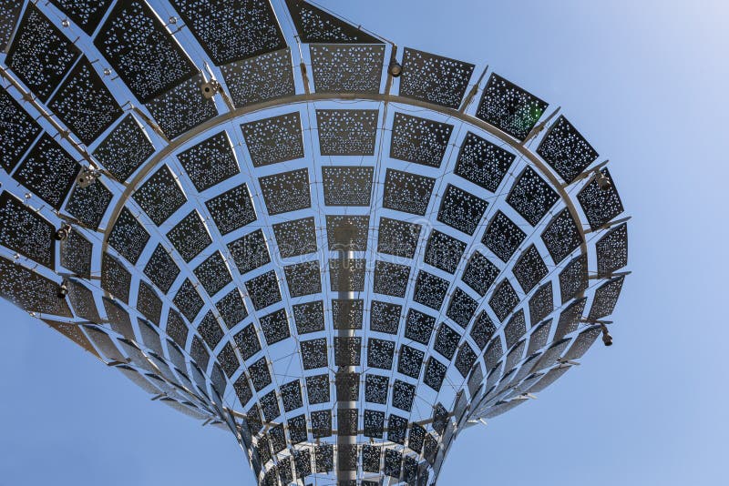 Artificial Tree Tower Constructions at Expo 2020 Site in Mobility