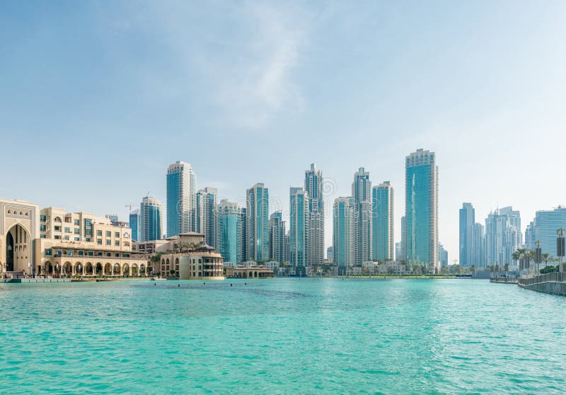 Dubaj, STYCZEŃ - 9, 2015: Duszy Al Bahar na Styczniu zdjęcie stock Dubaj, STYCZEŃ - 9, 2015: Duszy Al Bahar na Styczniu zdjęcie stock