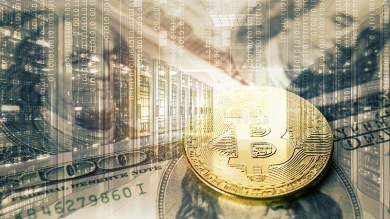 Dubbelexponeringens bakgrund med bitmynts gyllene mynt på vår sedellbakgrund med dataminnesrum och digital kod royaltyfri bild Dubbelexponeringens bakgrund med bitmynts gyllene mynt på vår sedellbakgrund med dataminnesrum och digital kod royaltyfri bild