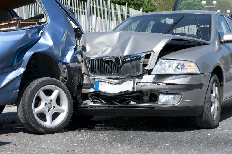 Due automobili si sono arrestate immagini stock libere da diritti Due automobili si sono arrestate immagini stock libere da diritti