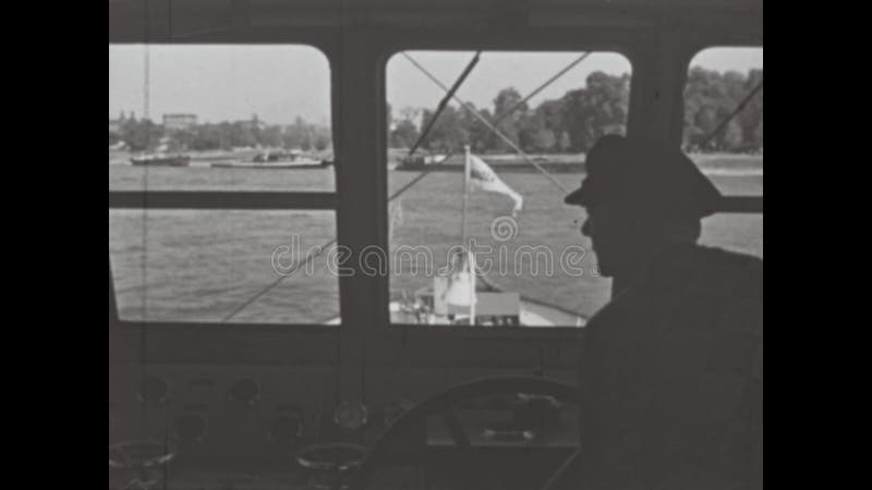 Duitsland beeldmateriaal uit de jaren 1959 , 1950 , helm en cabine van schepen