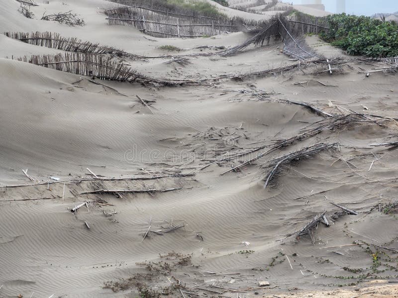Duna cinza de areia com texturas imagem de stock