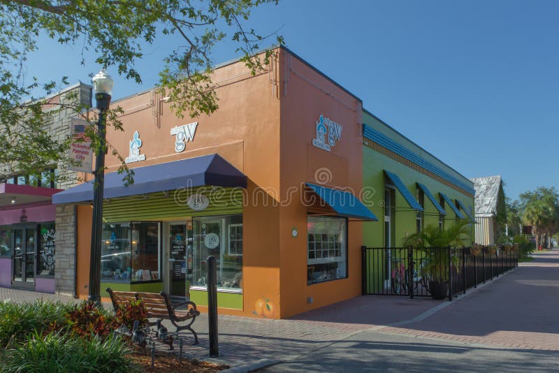 DUNEDIN, FLORIDA May 30, 2019 Downtown Cafes and Shops Editorial
