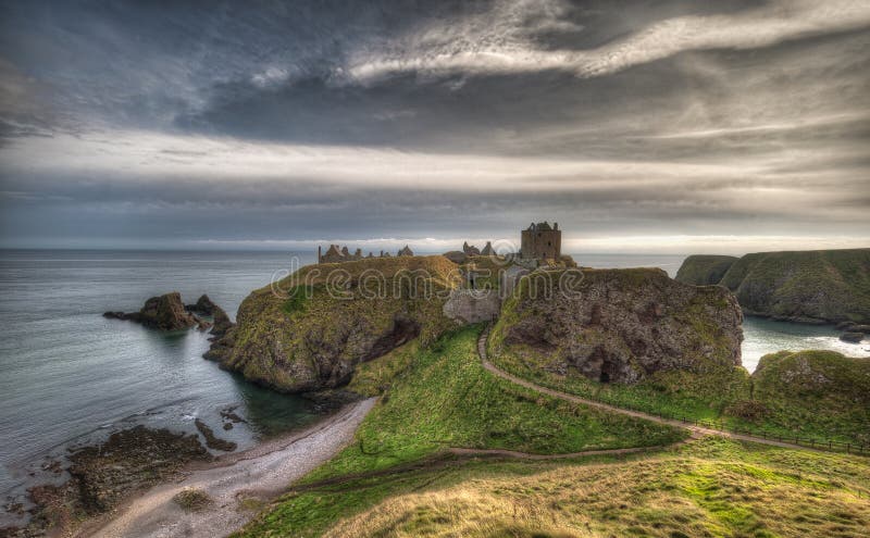 Dunnottar Castle in Schottland in der Nähe von Aberdeen - Vereinigtes Königreich lizenzfreie stockfotografie Dunnottar Castle in Schottland in der Nähe von Aberdeen - Vereinigtes Königreich lizenzfreie stockfotografie
