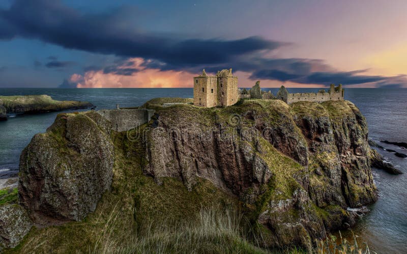 Dunnottar Castle in Schottland in der Nähe von Aberdeen - Vereinigtes Königreich lizenzfreies stockfoto Dunnottar Castle in Schottland in der Nähe von Aberdeen - Vereinigtes Königreich lizenzfreies stockfoto