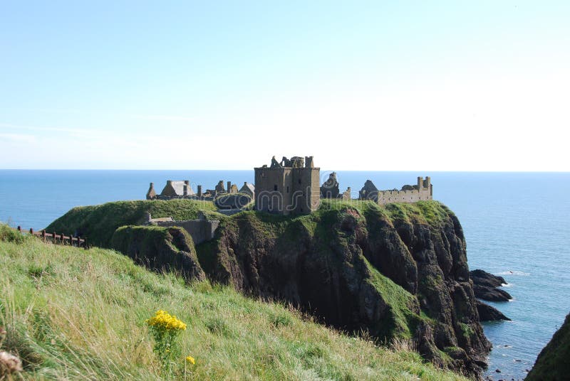 Dunnottar Schloss und Küste stockbild Dunnottar Schloss und Küste stockbild