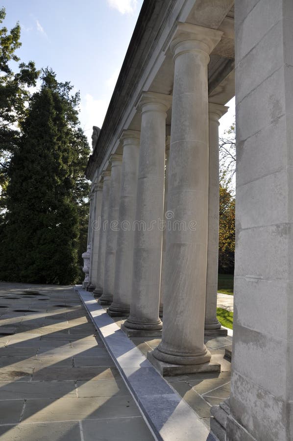 DuPont Mansion and Gardens stock image. Image of architecture 16477673