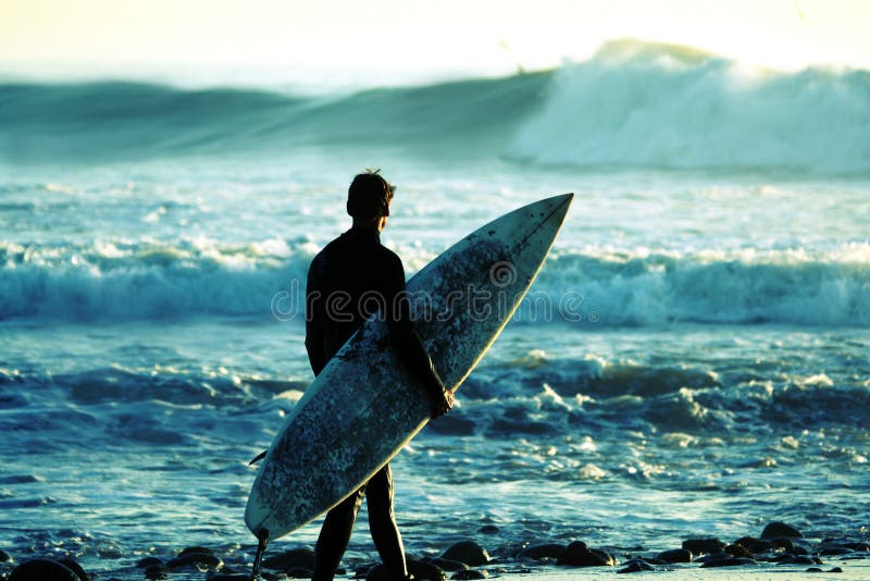 Dusk surfer στοκ εικόνες
