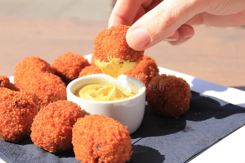 Dutch snack: Bitterballen