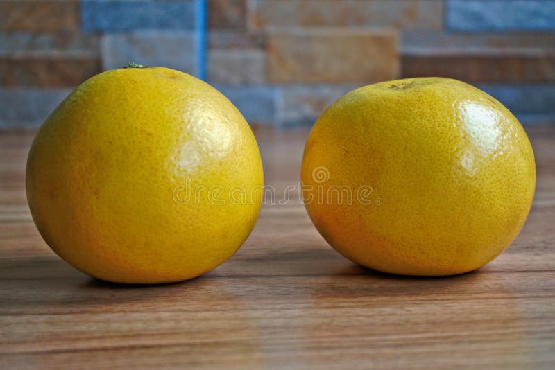 Dwa grapefruits fotografia royalty free Dwa grapefruits fotografia royalty free