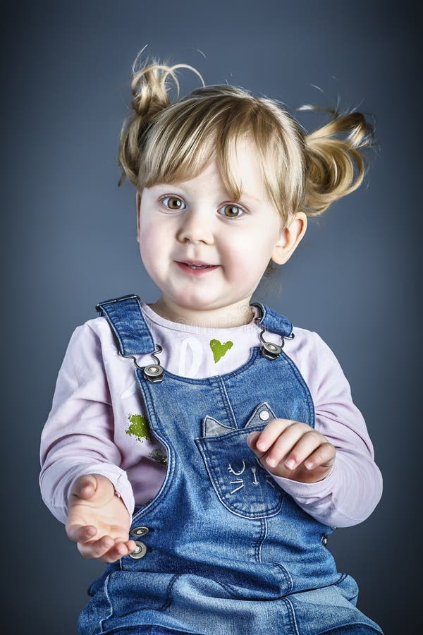 Dziecka studia portret zdjęcia royalty free Dziecka studia portret zdjęcia royalty free