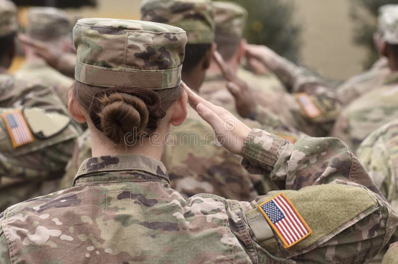 Dzień Pamięci Dzień Weteranów Amerykańscy Żołnierze Salutują Armia USA Wojsko amerykańskie
