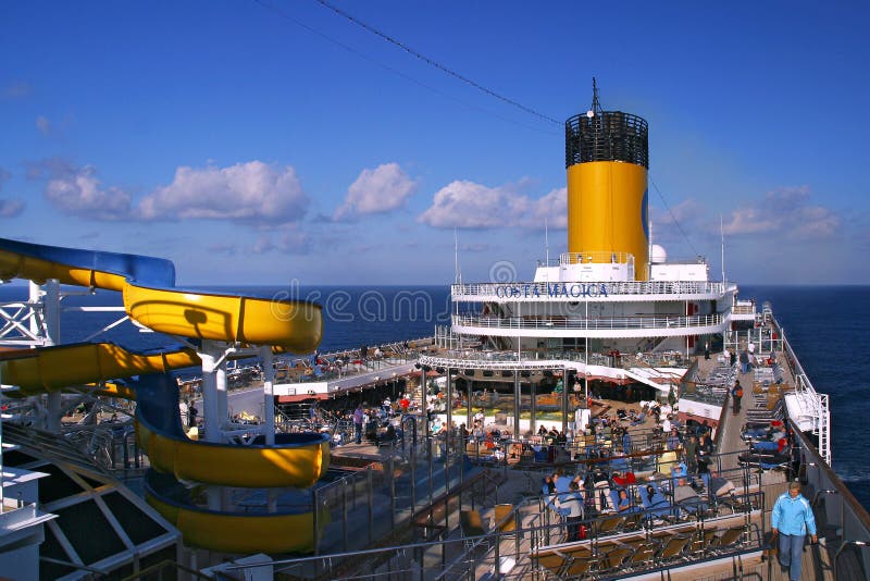 Däckkryssningskepp Costa Magica royaltyfri fotografi Däckkryssningskepp Costa Magica royaltyfri fotografi