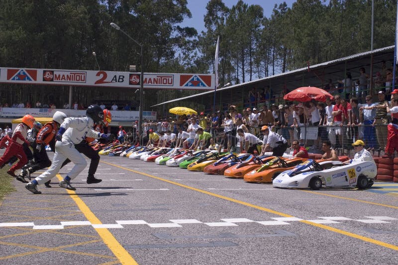 Début de Kart images libres de droits Début de Kart images libres de droits