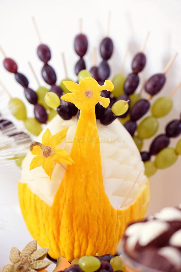 Décoration de fruit à la réception de mariage photos stock Décoration de fruit à la réception de mariage photos stock