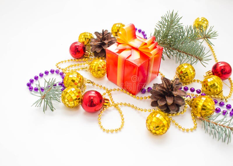 Décoration de Noël lumière de vacances de guirlande de décorations colorée par ampoules de fond allumée photo stock Décoration de Noël lumière de vacances de guirlande de décorations colorée par ampoules de fond allumée photo stock