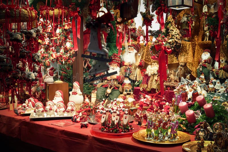 Download Décorations de Noël photo stock. Image du people, célébrations - 45363736
