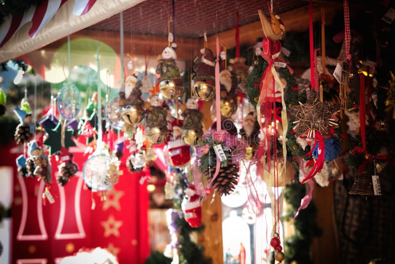 Download Décorations de Noël image stock. Image du glace, branchement - 45371651