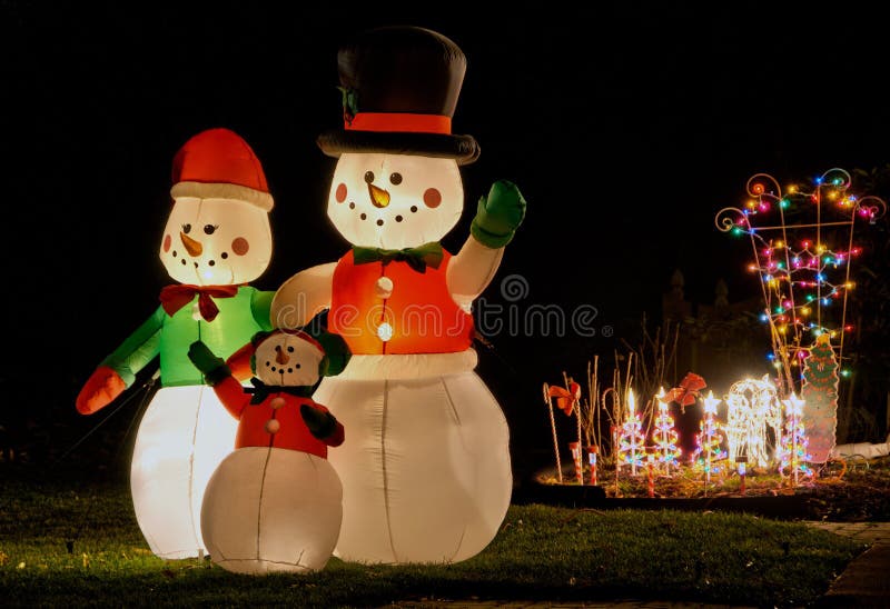 Décorations de Noël de famille de bonhomme de neige image libre de droits Décorations de Noël de famille de bonhomme de neige image libre de droits