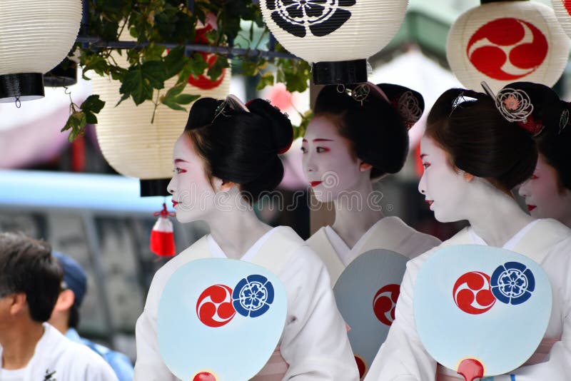 Défilé du ` s de Madame de festival de Gion, Kyoto Japon photographie stock Défilé du ` s de Madame de festival de Gion, Kyoto Japon photographie stock