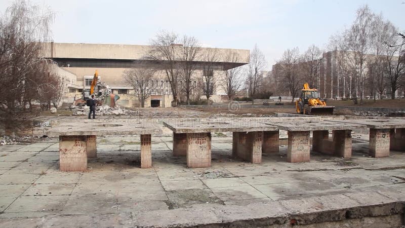 Démantèlement du monument dniepr ukraine meteor banque de vidéos