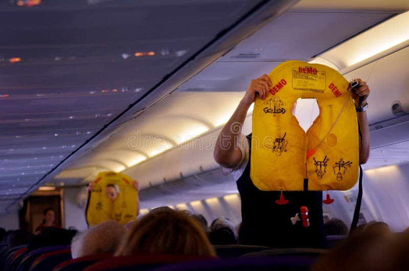 Démonstration Avant Le Vol De Sécurité Image éditorial Image du