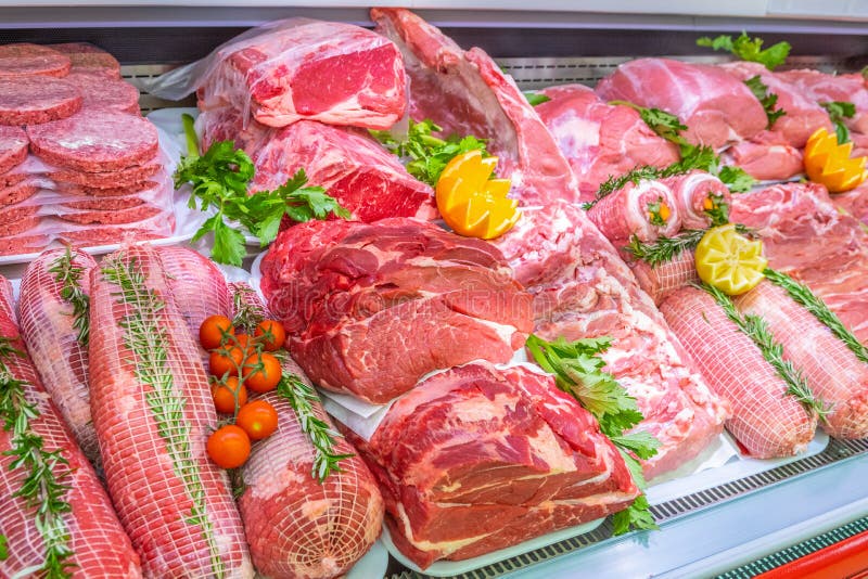 Département de viande, étalage avec la variété de viande dans différentes coupes photo libre de droits Département de viande, étalage avec la variété de viande dans différentes coupes photo libre de droits