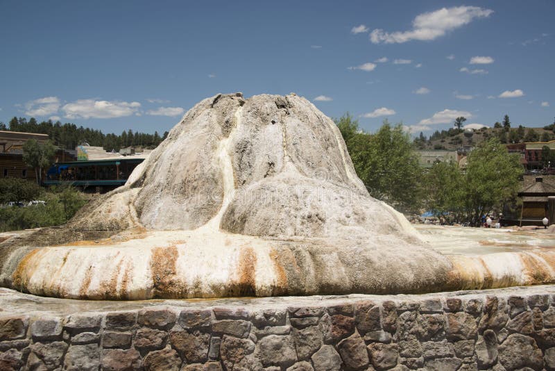 Dépôt naturel minéral de Hot Springs dans Pagosa Springs, le Colorado, Etats-Unis images libres de droits Dépôt naturel minéral de Hot Springs dans Pagosa Springs, le Colorado, Etats-Unis images libres de droits