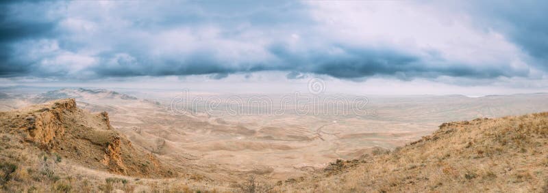 Désert de Gareja, région de Kakheti, la Géorgie Autumn Landscape Of Gareja photographie stock libre de droits Désert de Gareja, région de Kakheti, la Géorgie Autumn Landscape Of Gareja photographie stock libre de droits