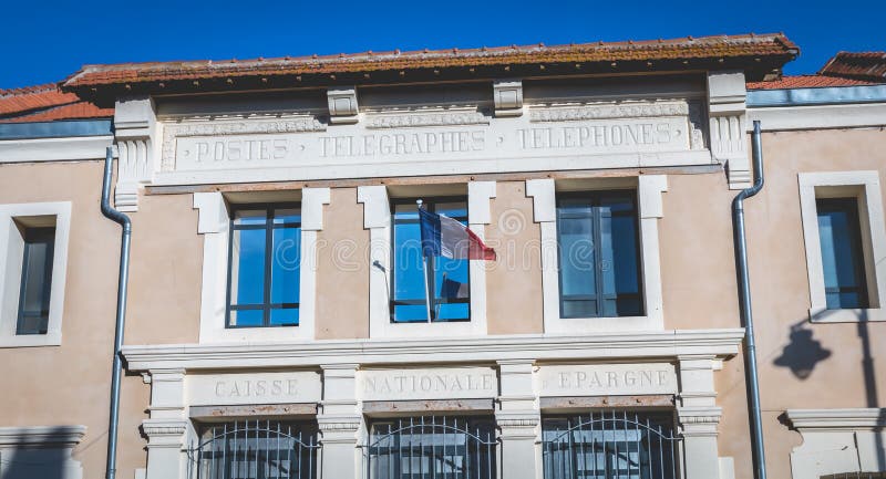 Détail architectural du commissariat de police de Marseillan image stock Détail architectural du commissariat de police de Marseillan image stock