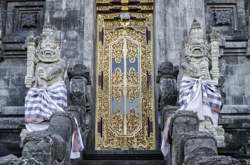 Détail extérieur de temple hindou de Pura Goa Lawah dans Bali Indonésie image libre de droits Détail extérieur de temple hindou de Pura Goa Lawah dans Bali Indonésie image libre de droits