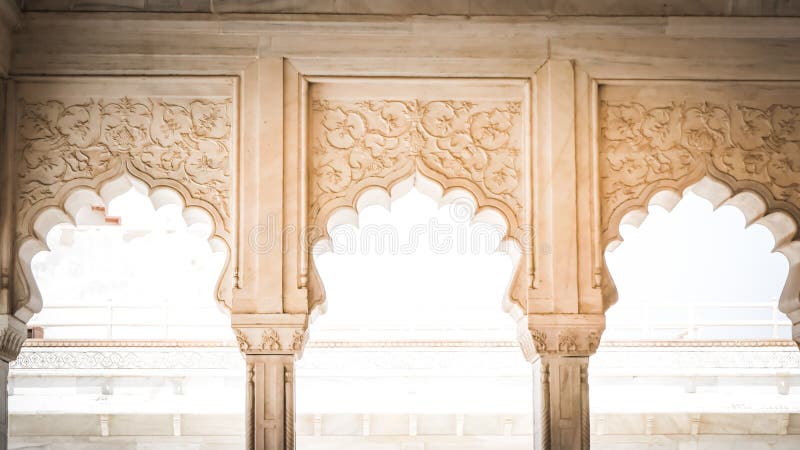 Détails architecturaux de marbre blancs de fort d'Âgrâ à Âgrâ, Inde photo libre de droits Détails architecturaux de marbre blancs de fort d'Âgrâ à Âgrâ, Inde photo libre de droits