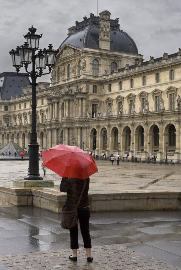 Día Lluvioso En París Imagen De Archivo Imagen De Caminar 17427537