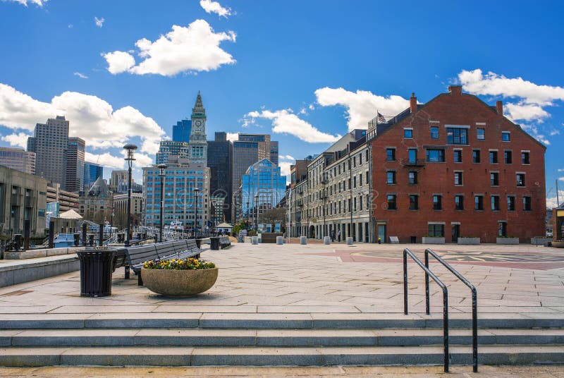 Długi nabrzeża lądowanie i Obyczajowy Gromadzki Boston domu i Pieniężnego fotografia royalty free Długi nabrzeża lądowanie i Obyczajowy Gromadzki Boston domu i Pieniężnego fotografia royalty free