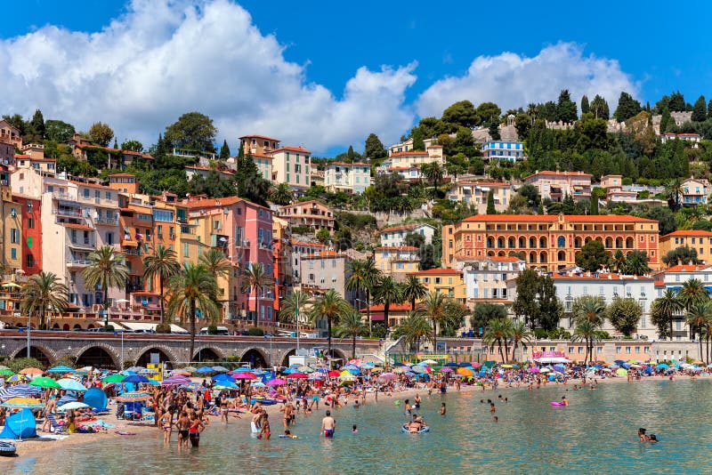 Public Beach in Menton, France. Obraz Editorial Obraz złożonej z
