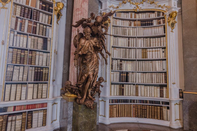 E immagine stock libera da diritti.