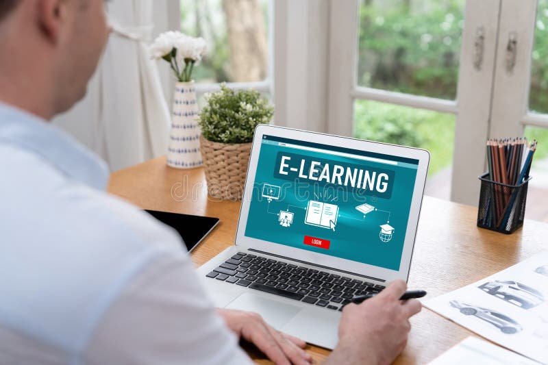 E learning website with brisk sofware for student to study online on the internet network e learning website with brisk sofware fotografia de stock