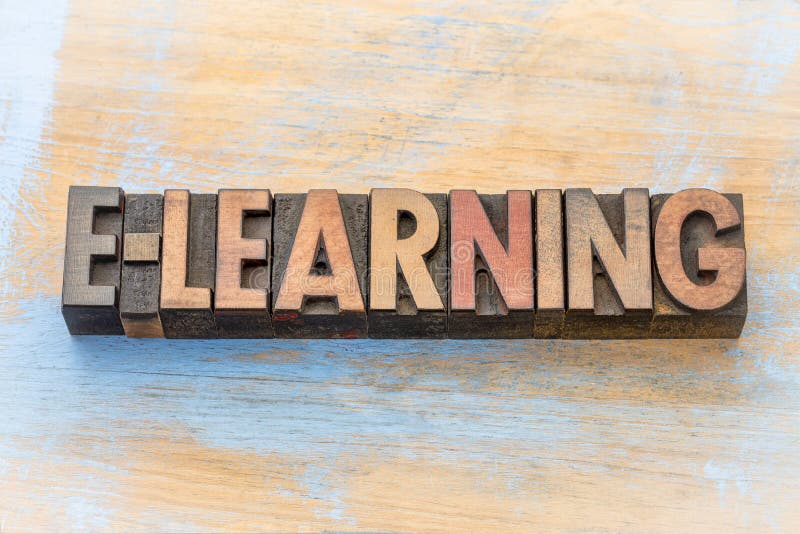 E-Learning-Wortzusammenfassung in der hölzernen Art lizenzfreie stockfotografie E-Learning-Wortzusammenfassung in der hölzernen Art lizenzfreie stockfotografie