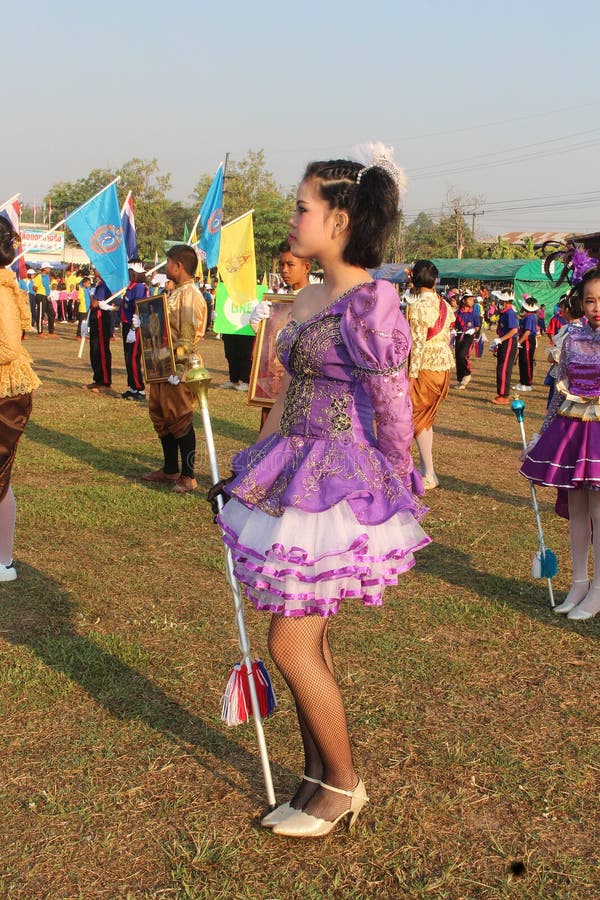 Dia desportivo de alunos do ensino primário imagens de stock royalty free