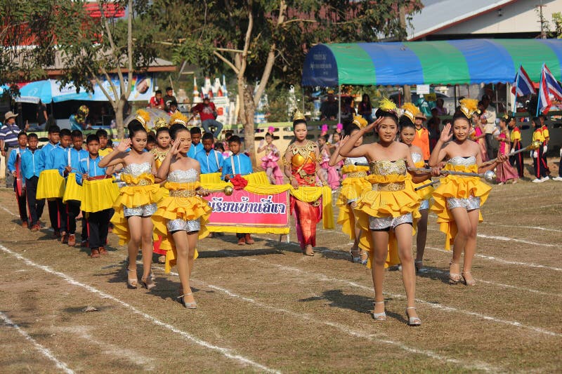 Dia desportivo de aluno do ensino primário foto de stock