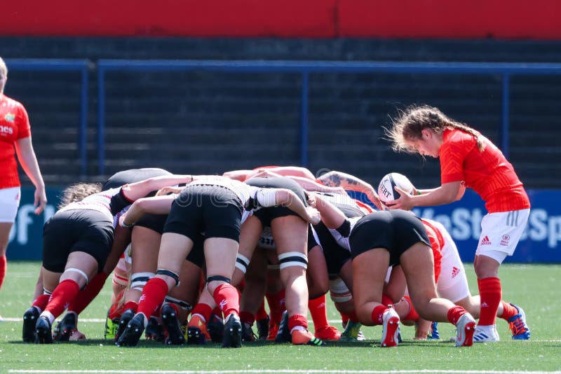 Munster Vrouwen Rugby 38 tegen Ulster Vrouwen Rugby 12 in het Irish Independent Park stock foto